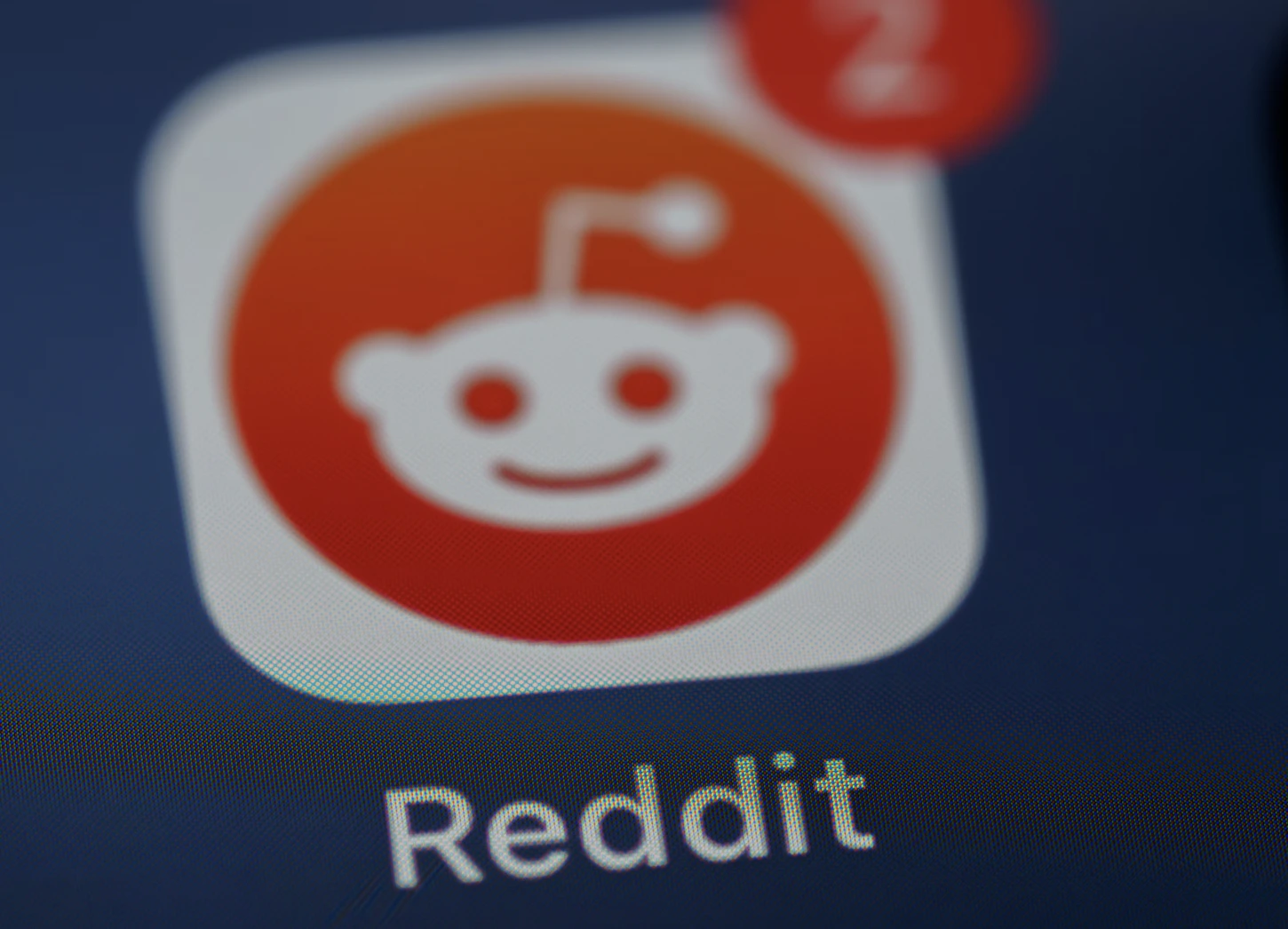 Reddit стартира AI-задвижван &bdquo;Reddit Отговори&ldquo;